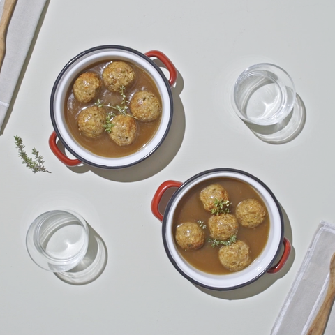 Albóndigas vegetarianas de lentejas en salsa