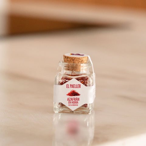 El Paeller La Mancha DOP saffron detail - premium quality saffron from La Mancha Spain